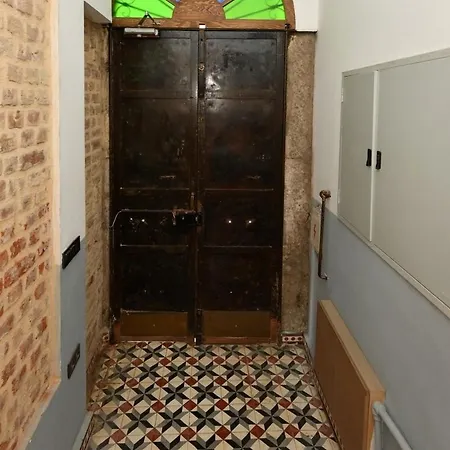 Wooden Style Ac Galata Apartment